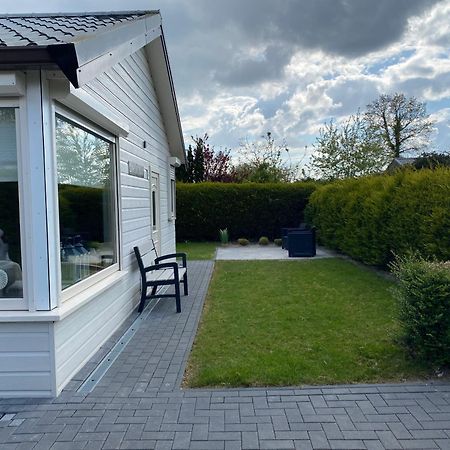 Bungalow Scheldezicht In Zeeland Dicht Bij Zee Scherpenisse Esterno foto