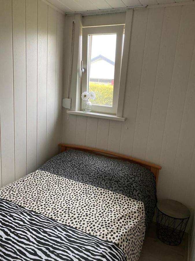 Bungalow Scheldezicht In Zeeland Dicht Bij Zee Scherpenisse Esterno foto