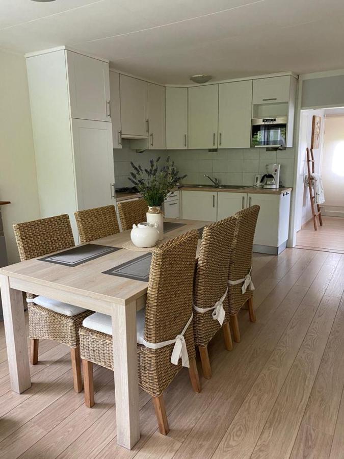 Bungalow Scheldezicht In Zeeland Dicht Bij Zee Scherpenisse Esterno foto