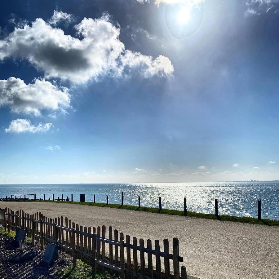 Bungalow Scheldezicht In Zeeland Dicht Bij Zee Scherpenisse Esterno foto