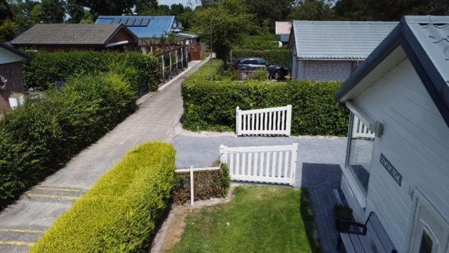 Bungalow Scheldezicht In Zeeland Dicht Bij Zee Scherpenisse Esterno foto