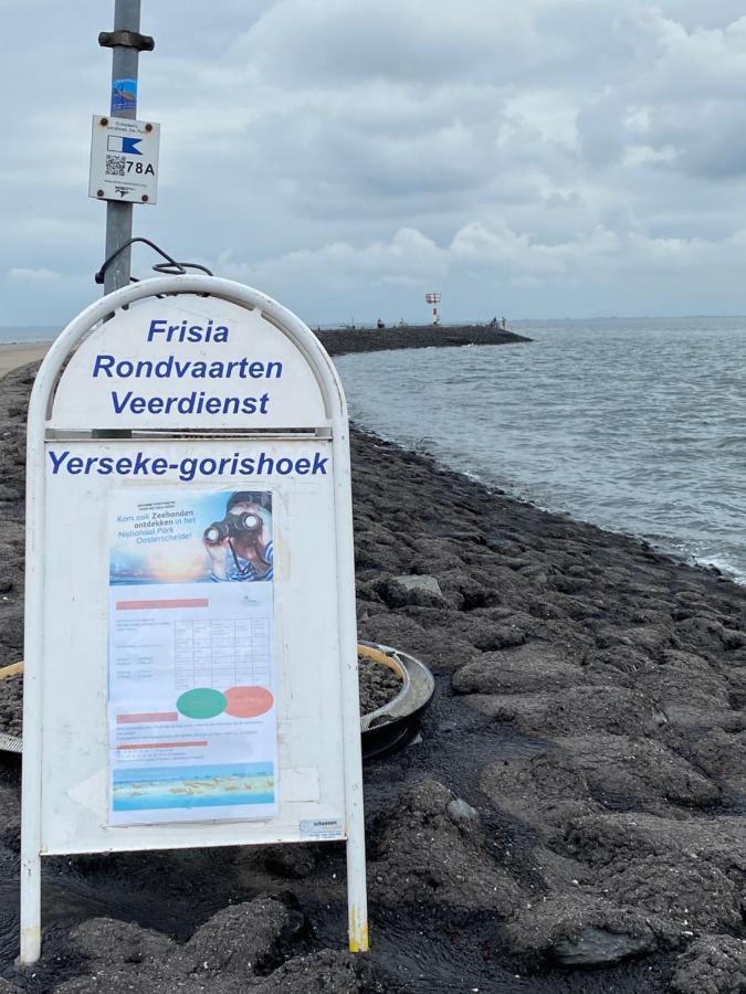 Bungalow Scheldezicht In Zeeland Dicht Bij Zee Scherpenisse Esterno foto